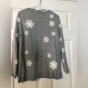 Gray knit sweater with cashmere snowflakes.  Size Medium petite.
